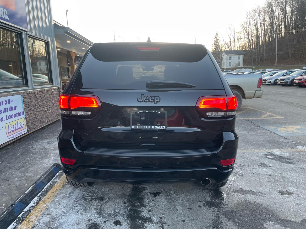 Jeep Grand Cherokee Laredo 4WD 2020