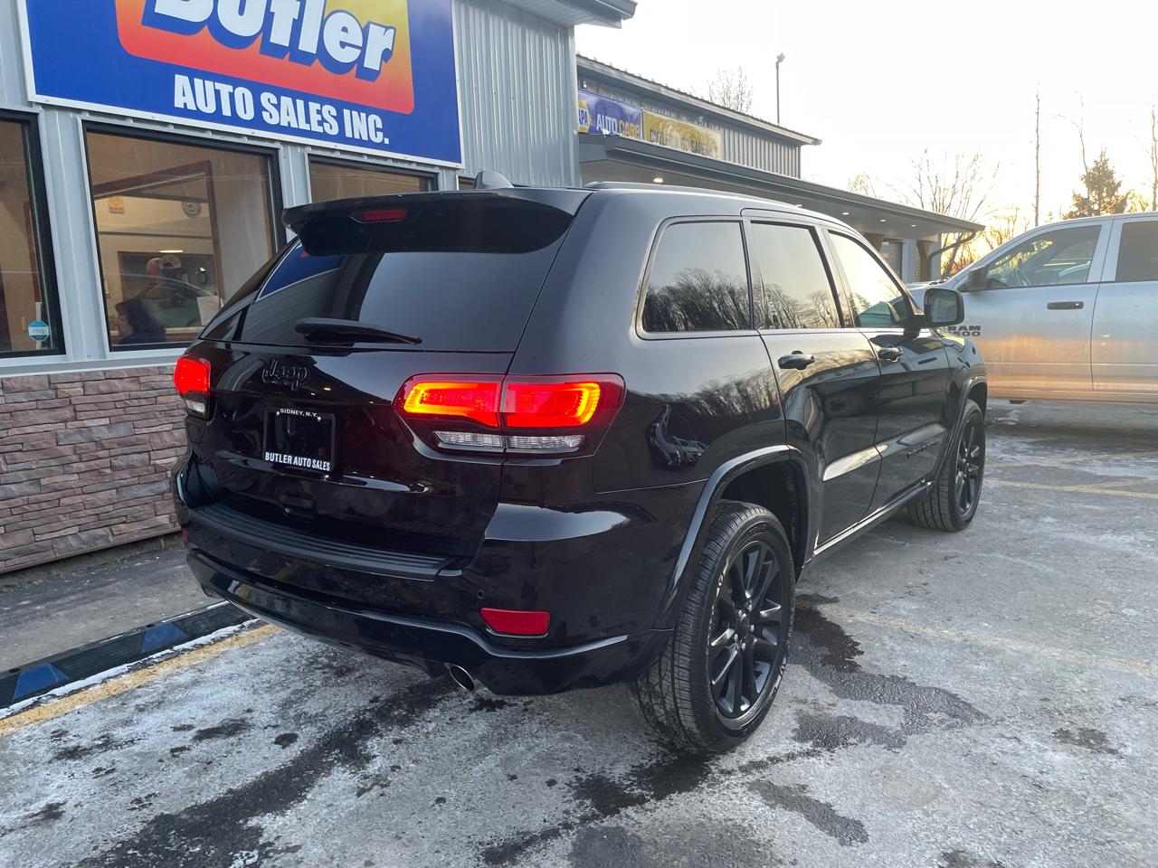 Jeep Grand Cherokee Laredo 4WD 2020