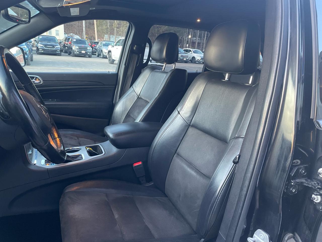 Jeep Grand Cherokee Laredo 4WD 2020