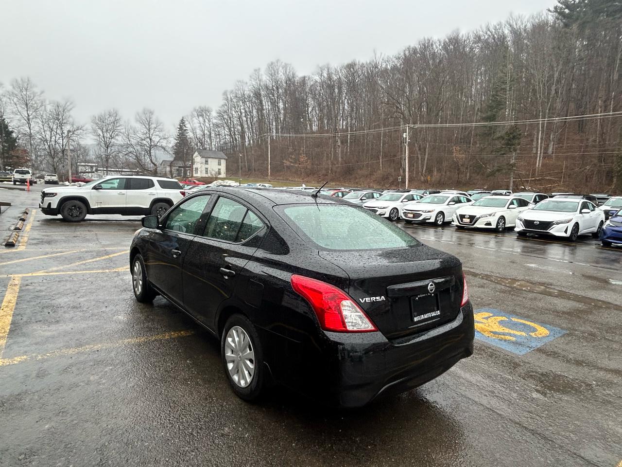 Nissan Versa 1.6 S 5M 2019