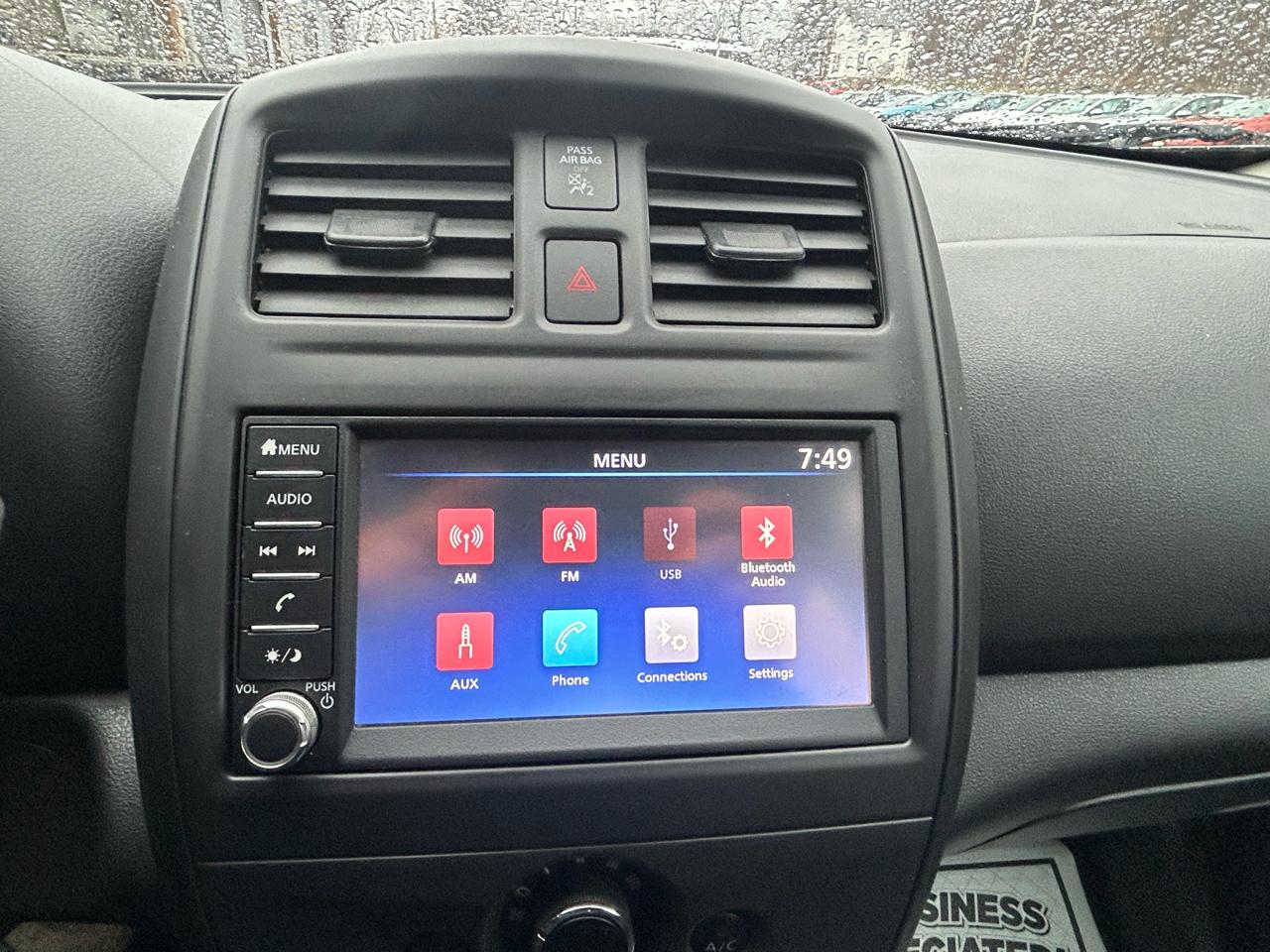 Nissan Versa 1.6 S 5M 2019