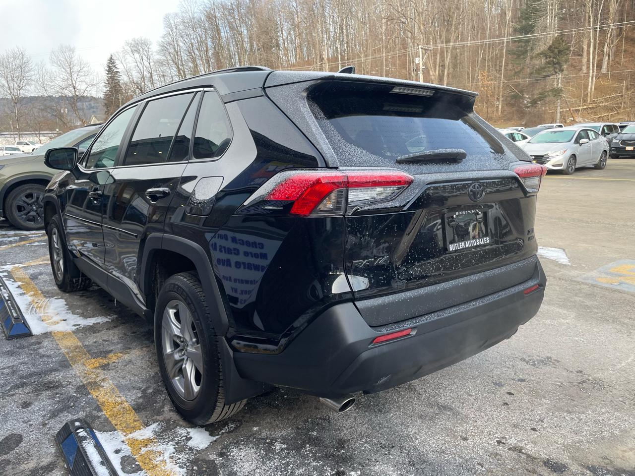 Toyota RAV4 XLE AWD 2025