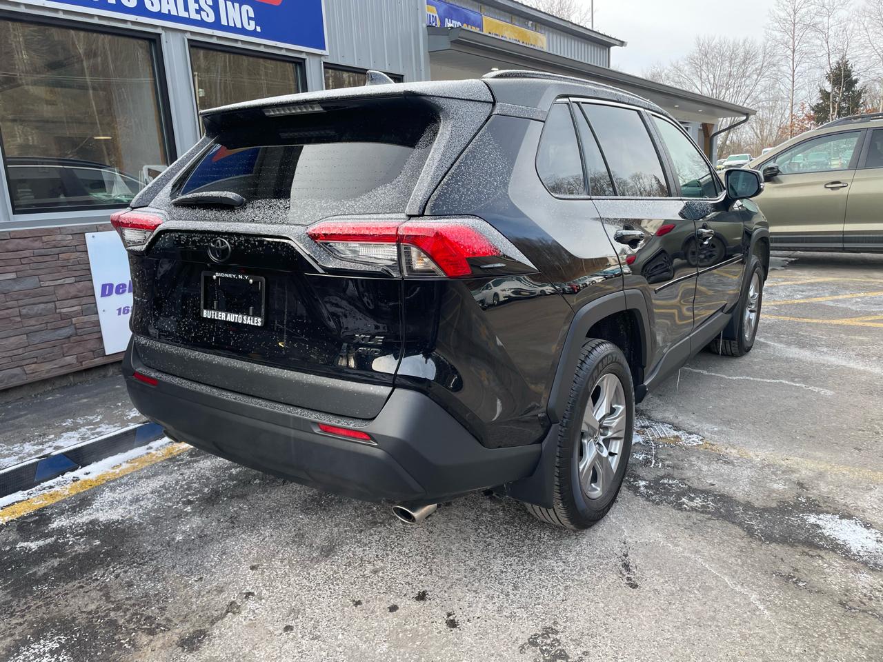 Toyota RAV4 XLE AWD 2025