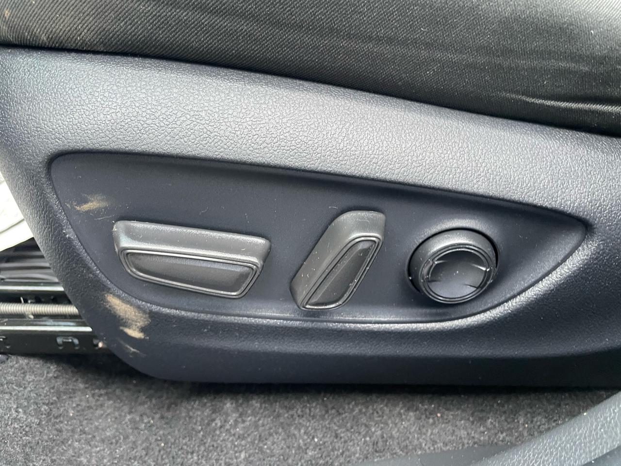 Toyota RAV4 XLE AWD 2025