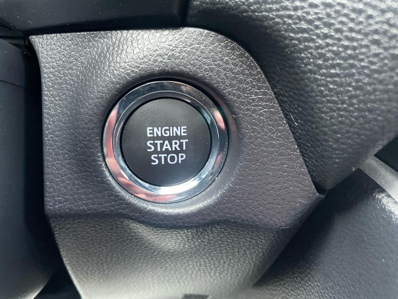 Toyota RAV4 XLE AWD 2025