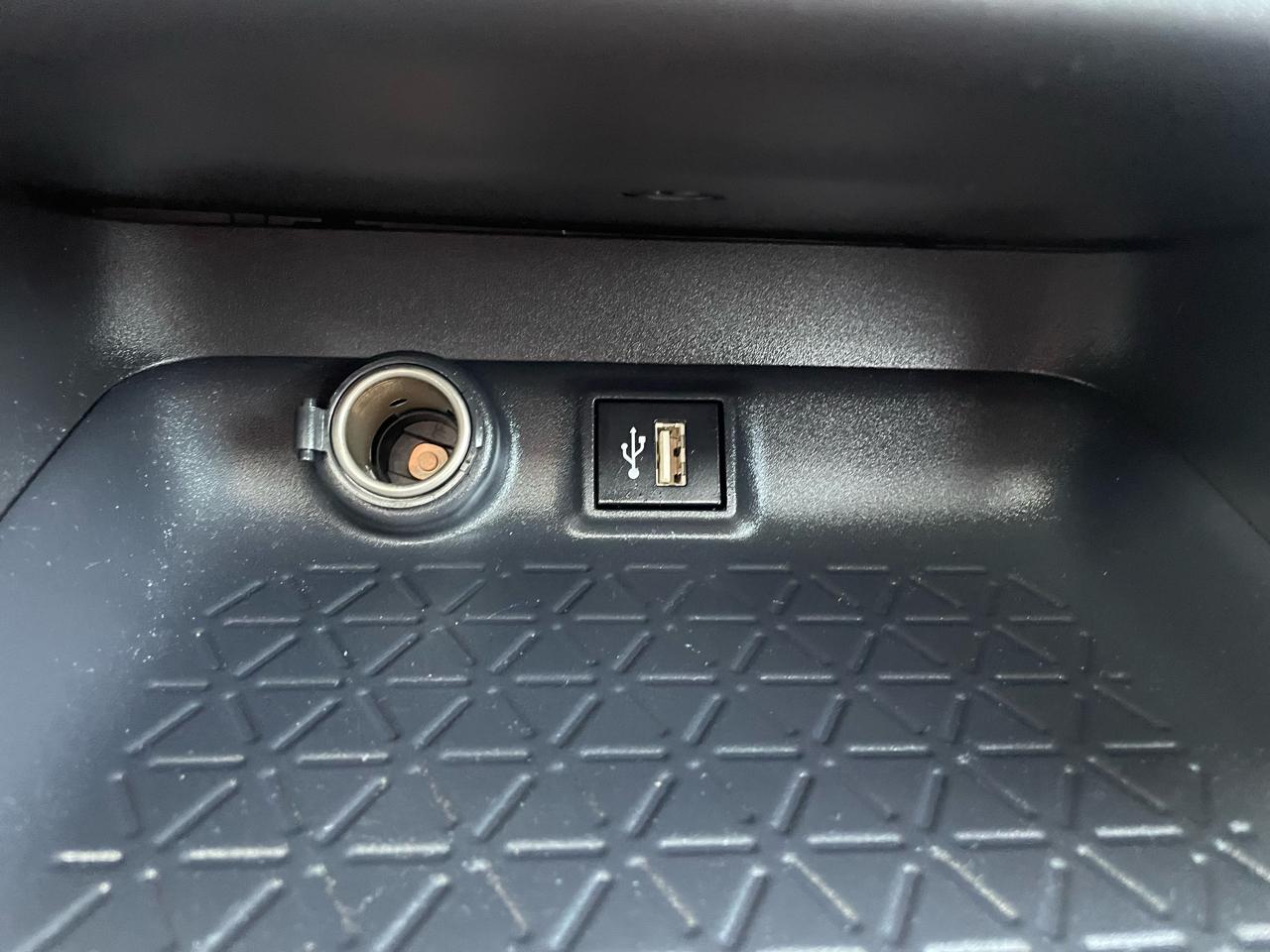 Toyota RAV4 XLE AWD 2025