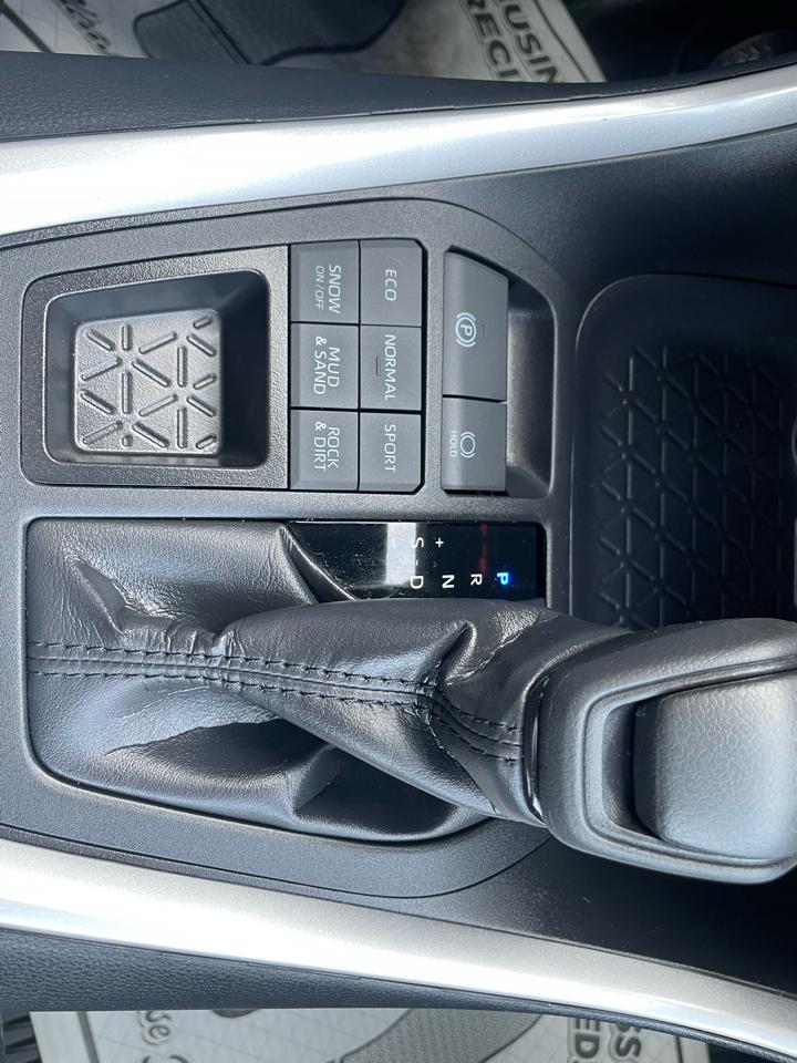 Toyota RAV4 XLE AWD 2025