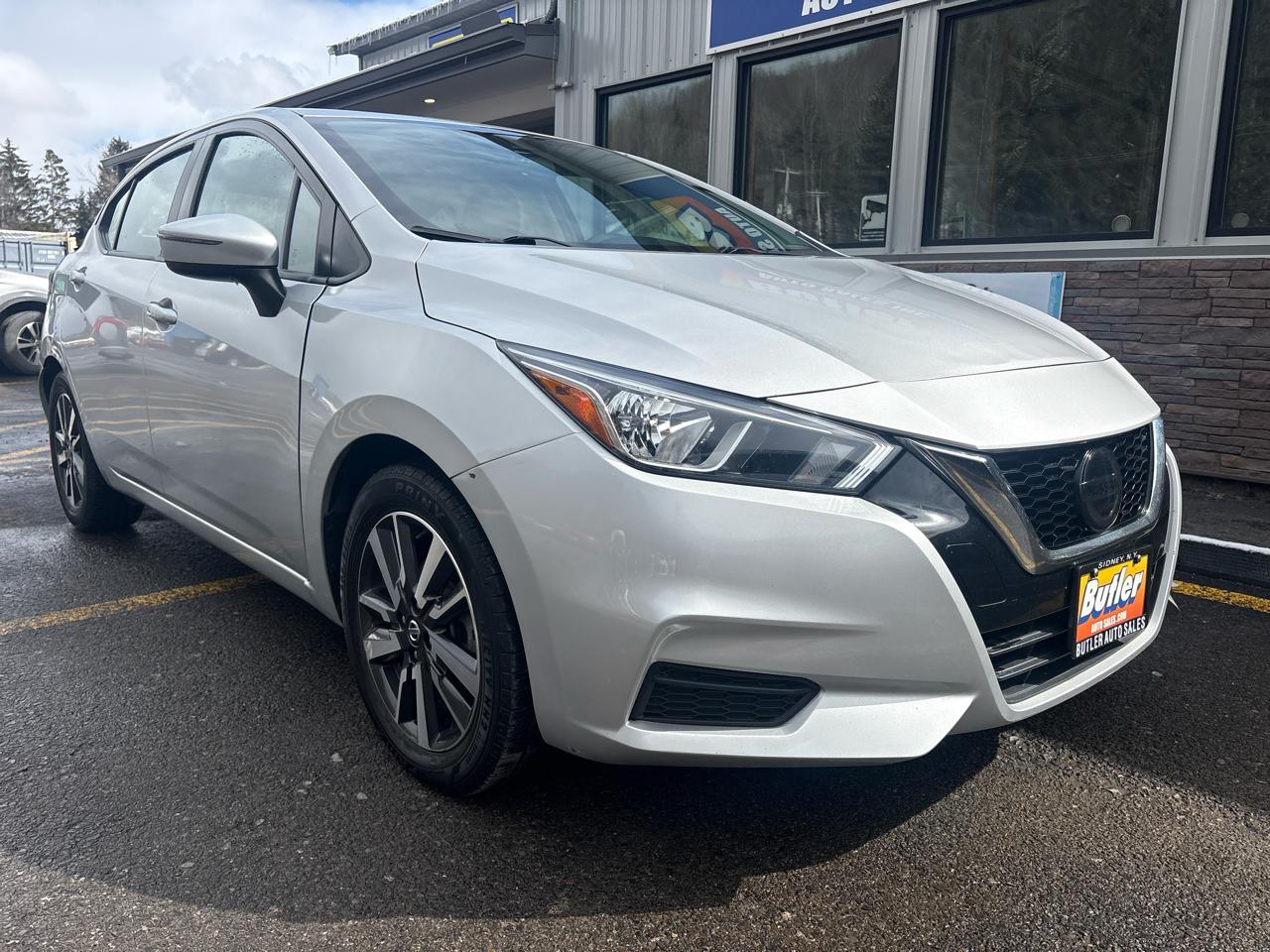 Nissan Versa SV 2021