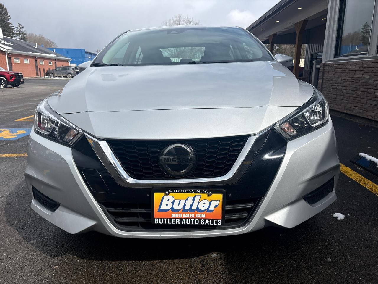 Nissan Versa SV 2021