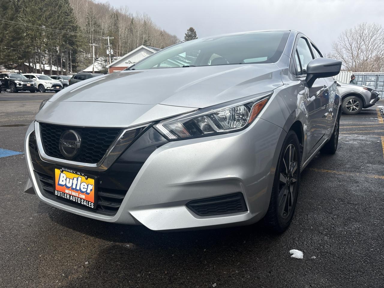 Nissan Versa SV 2021