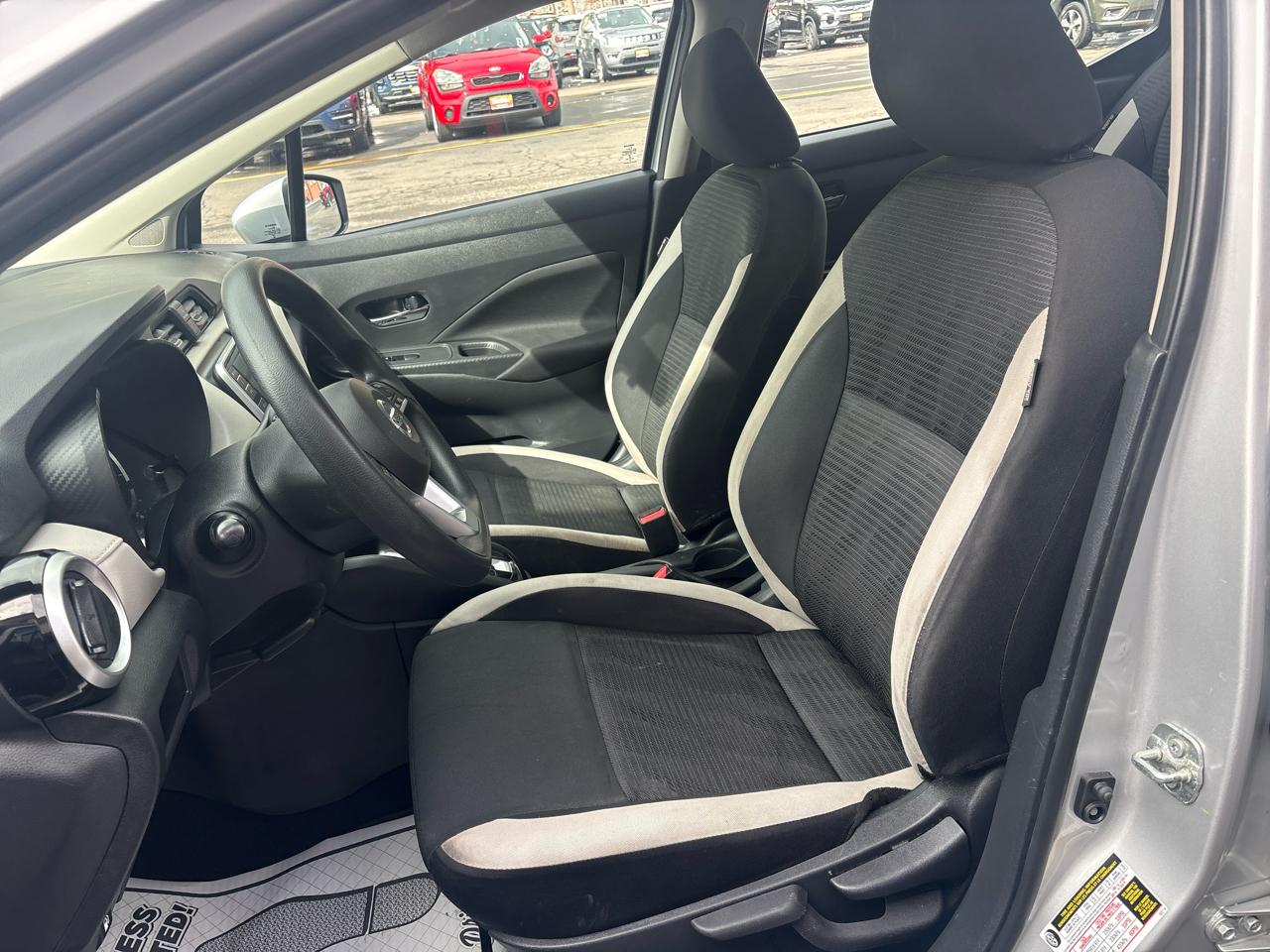 Nissan Versa SV 2021