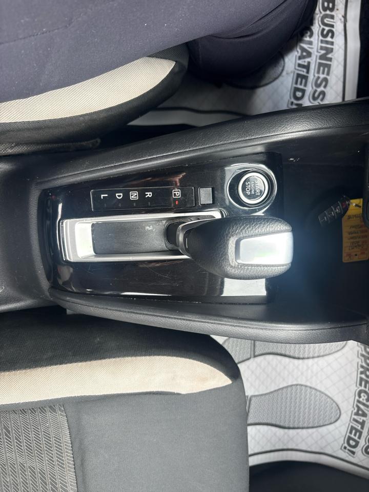 Nissan Versa SV 2021