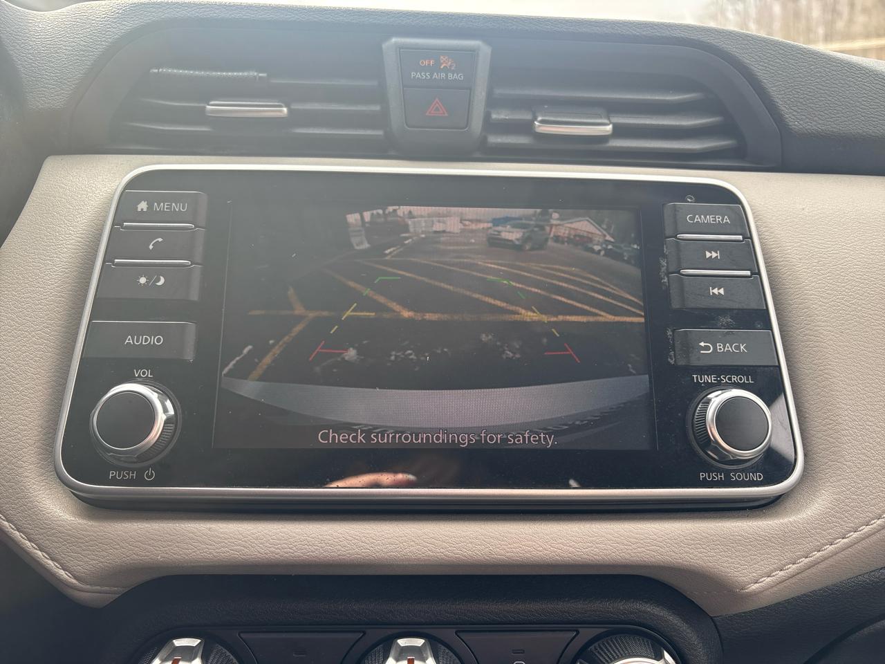 Nissan Versa SV 2021