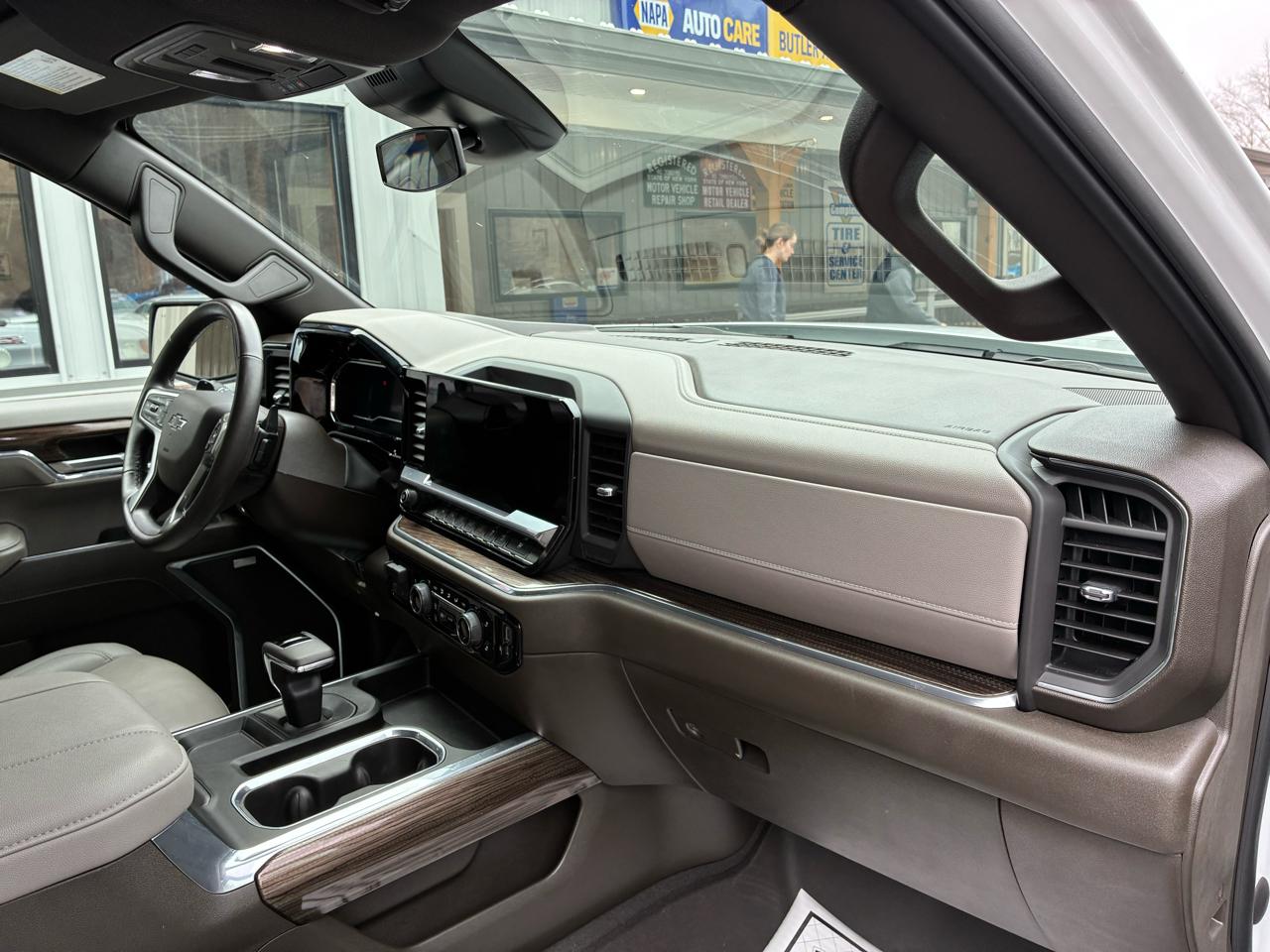 Chevrolet Silverado 1500 RST Crew Cab 4WD 2023