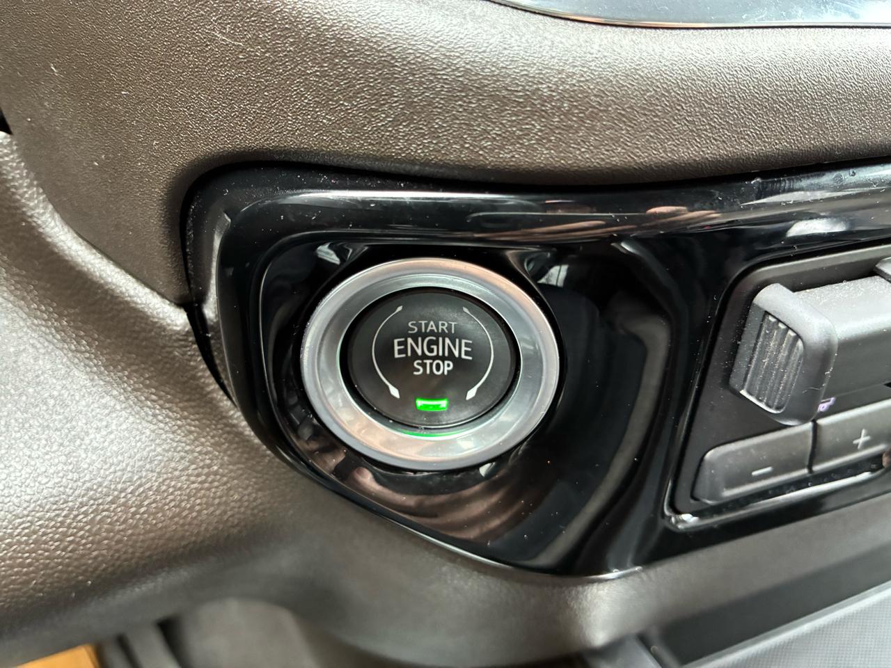 Chevrolet Silverado 1500 RST Crew Cab 4WD 2023