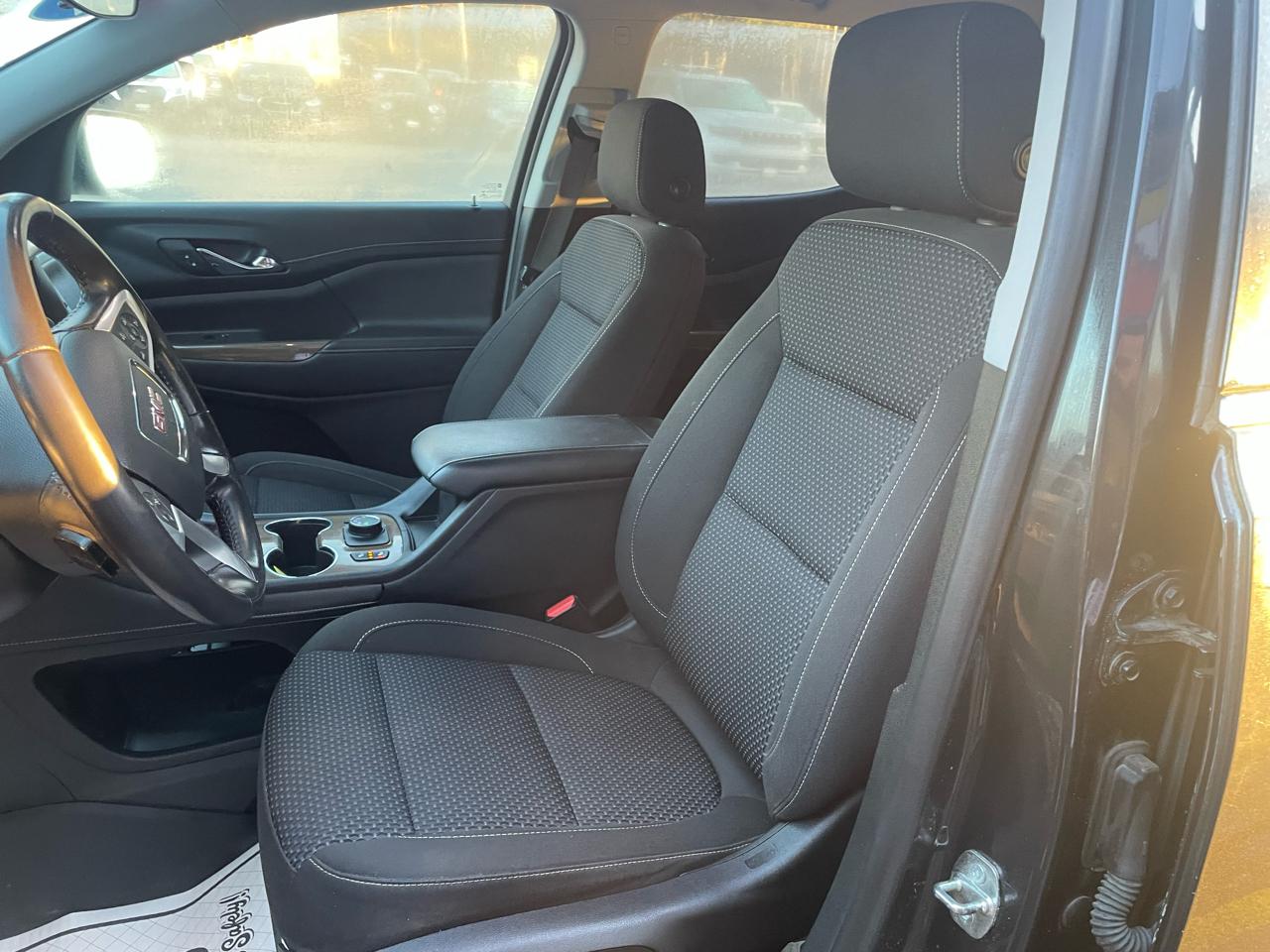 GMC Acadia SLE-1 AWD 2020