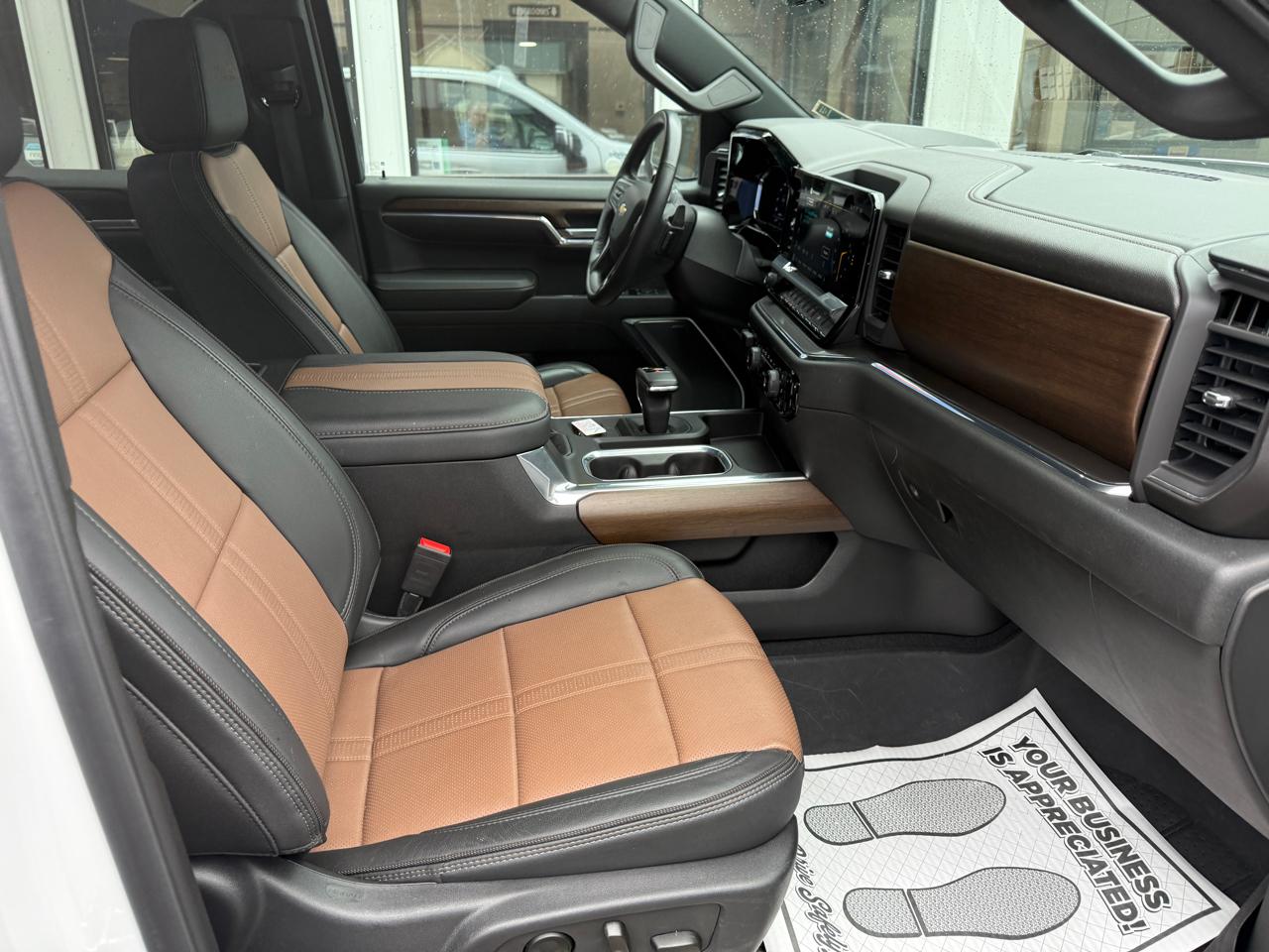 Chevrolet Silverado 1500 High Country Crew Cab 4WD 2023