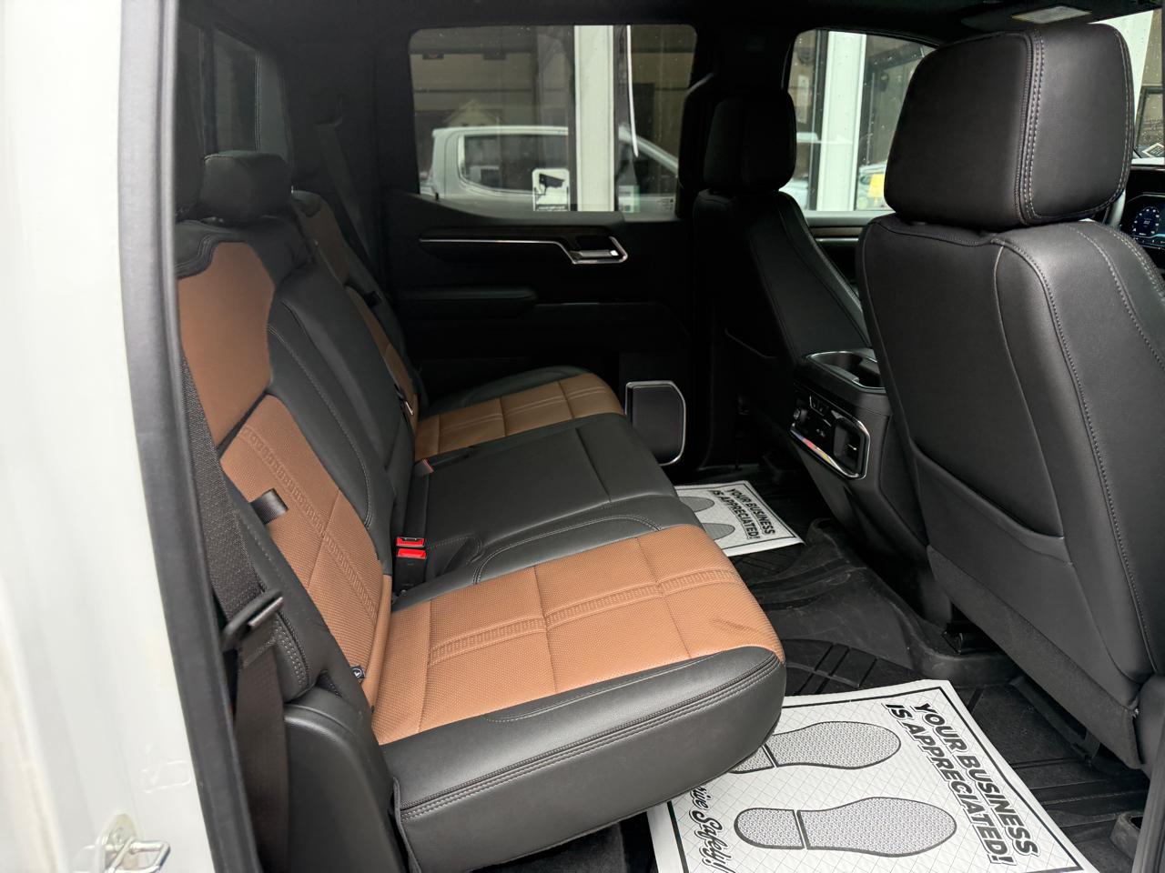 Chevrolet Silverado 1500 High Country Crew Cab 4WD 2023