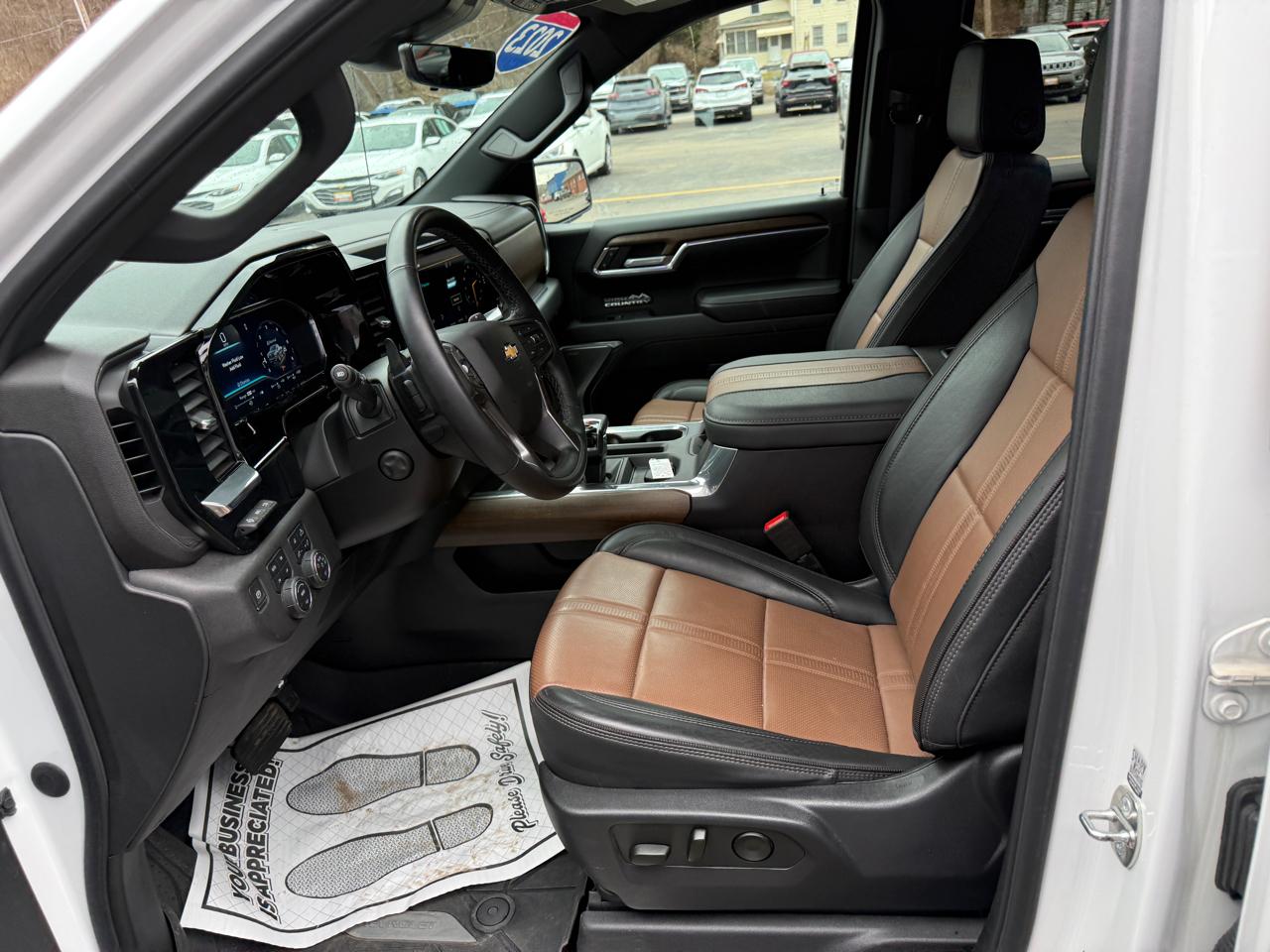 Chevrolet Silverado 1500 High Country Crew Cab 4WD 2023