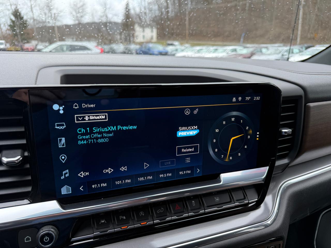 Chevrolet Silverado 1500 High Country Crew Cab 4WD 2023