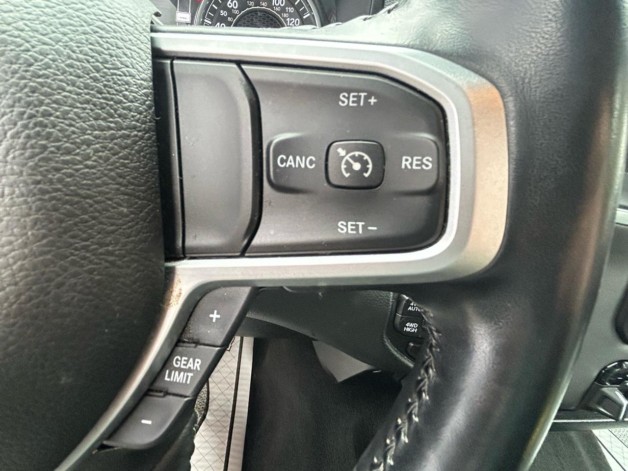 RAM 1500 Big Horn Quad Cab 4WD 2022