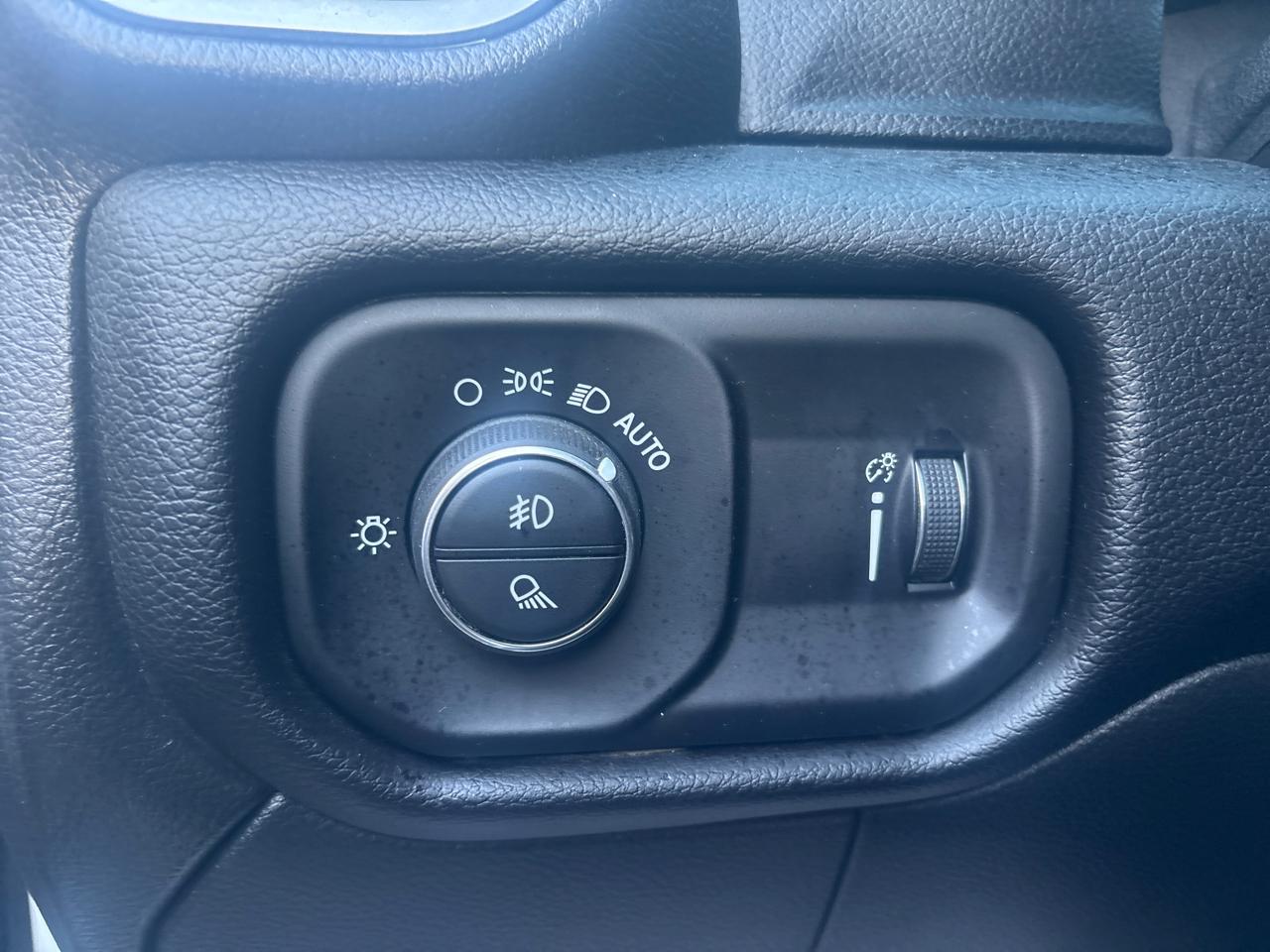 RAM 2500 Tradesman Crew Cab SWB 4WD 2024