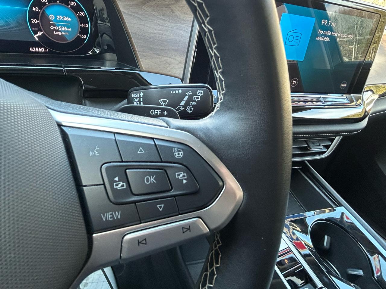 Volkswagen Atlas SE w/Technology 4MOTION 2025