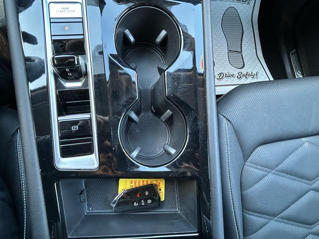 Volkswagen Atlas SE w/Technology 4MOTION 2025