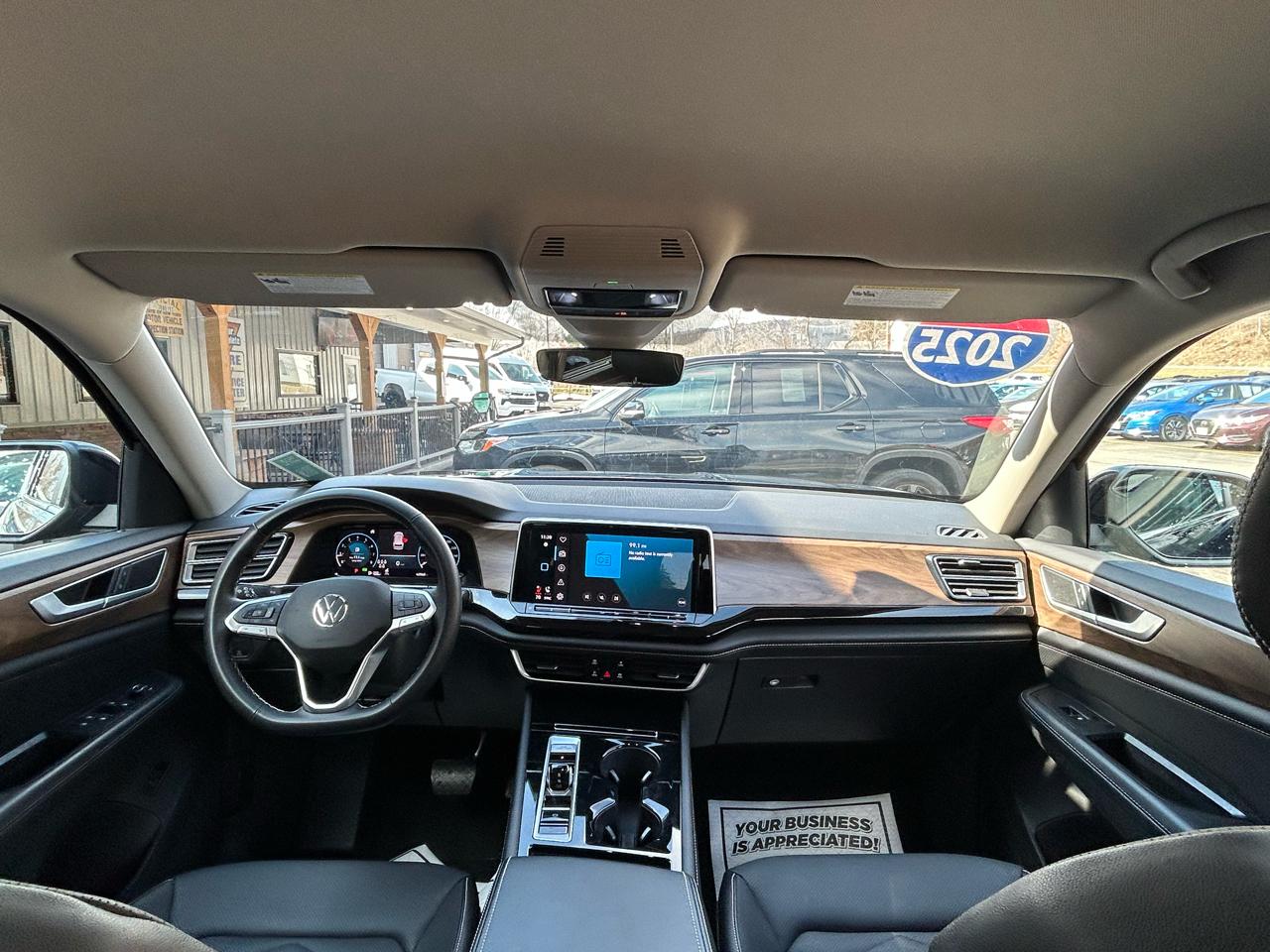 Volkswagen Atlas SE w/Technology 4MOTION 2025