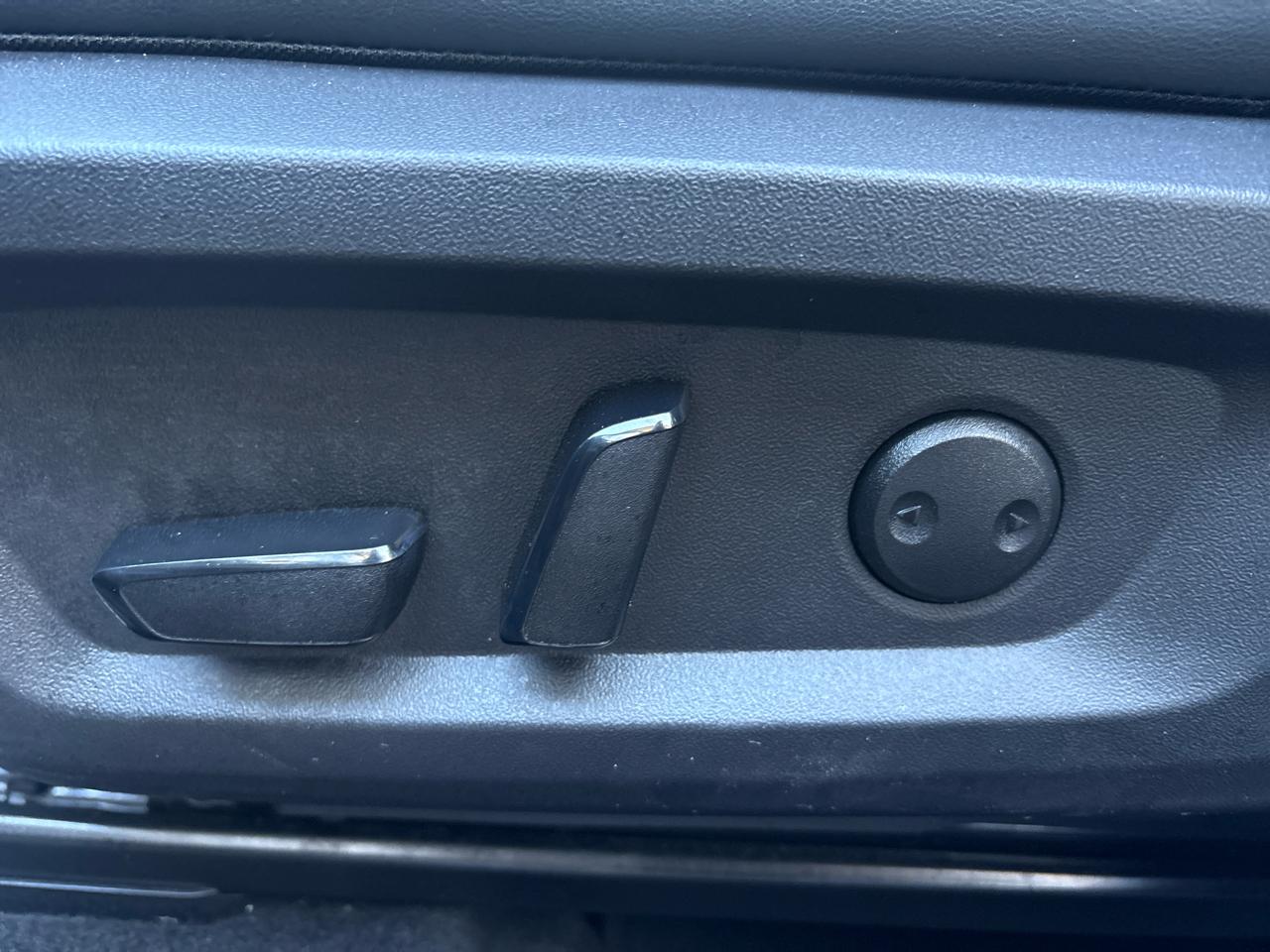 Mitsubishi Outlander PHEV SEL 2024