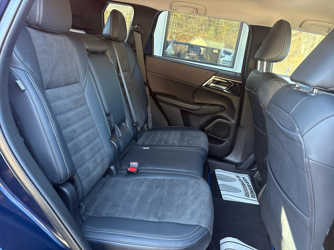 Mitsubishi Outlander PHEV SEL 2024