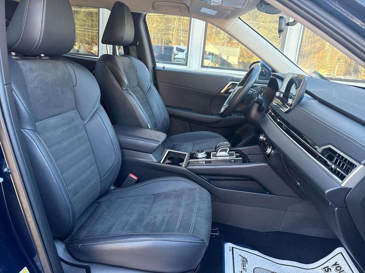 Mitsubishi Outlander PHEV SEL 2024