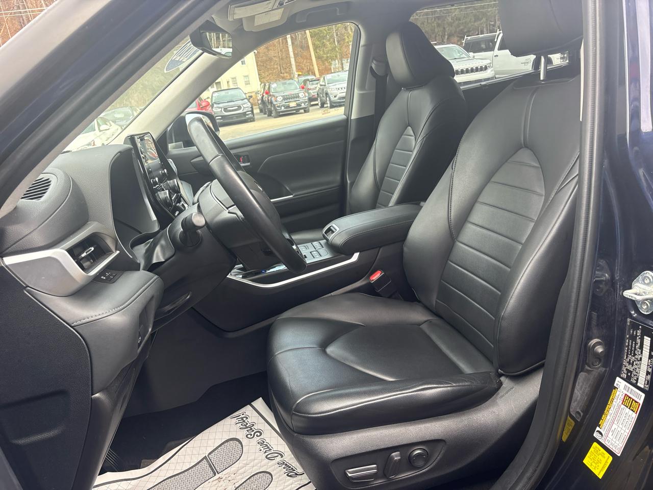 Toyota Highlander XLE AWD V6 2020