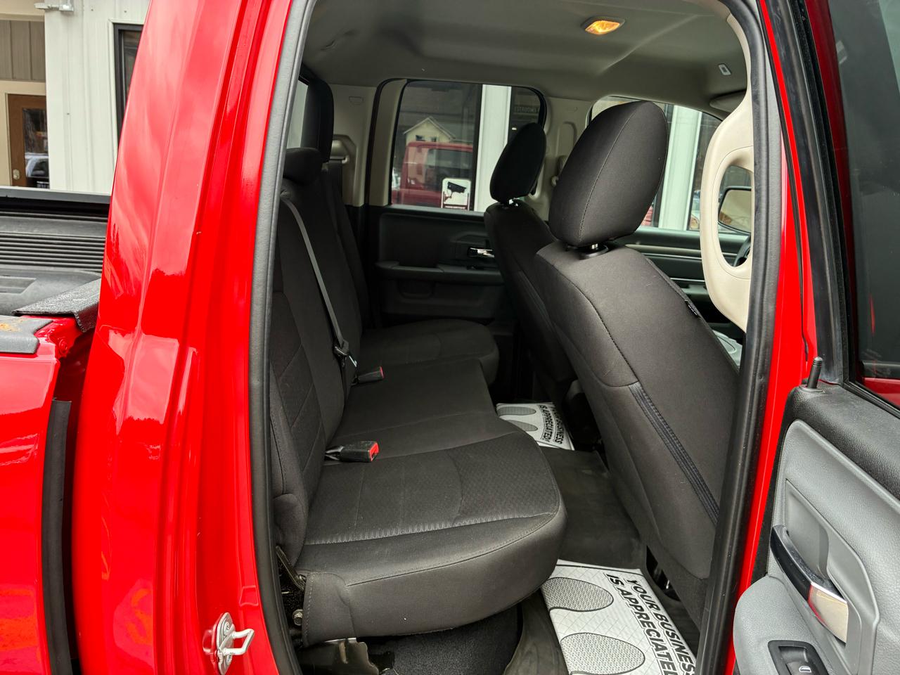 RAM 1500 SLT Quad Cab 4WD 2020