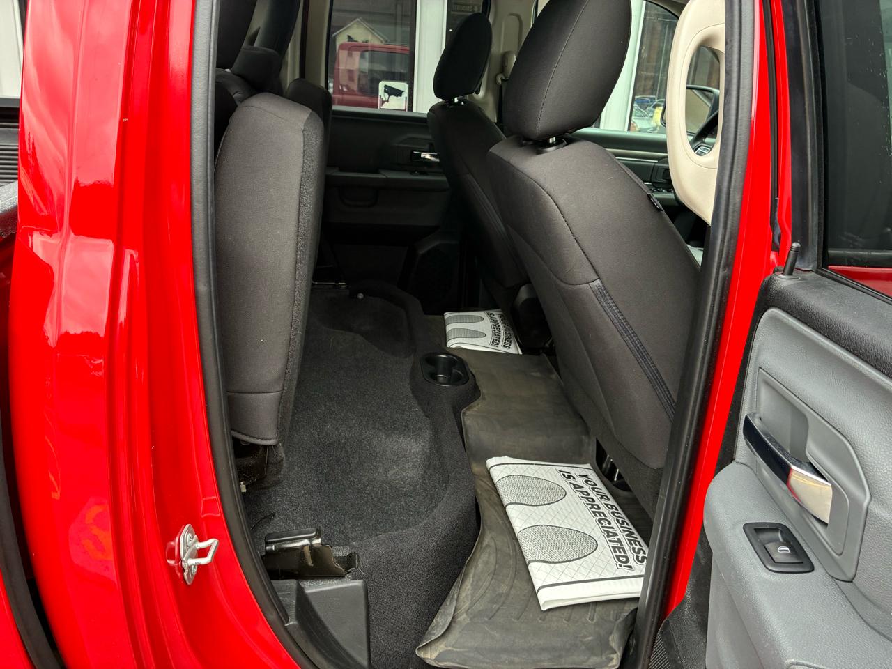 RAM 1500 SLT Quad Cab 4WD 2020