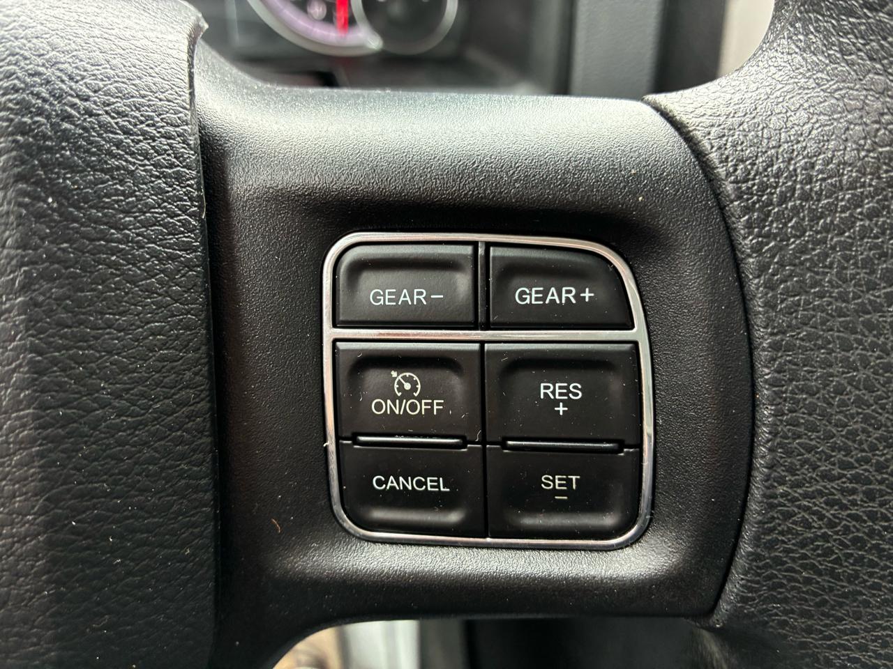 RAM 1500 SLT Quad Cab 4WD 2020