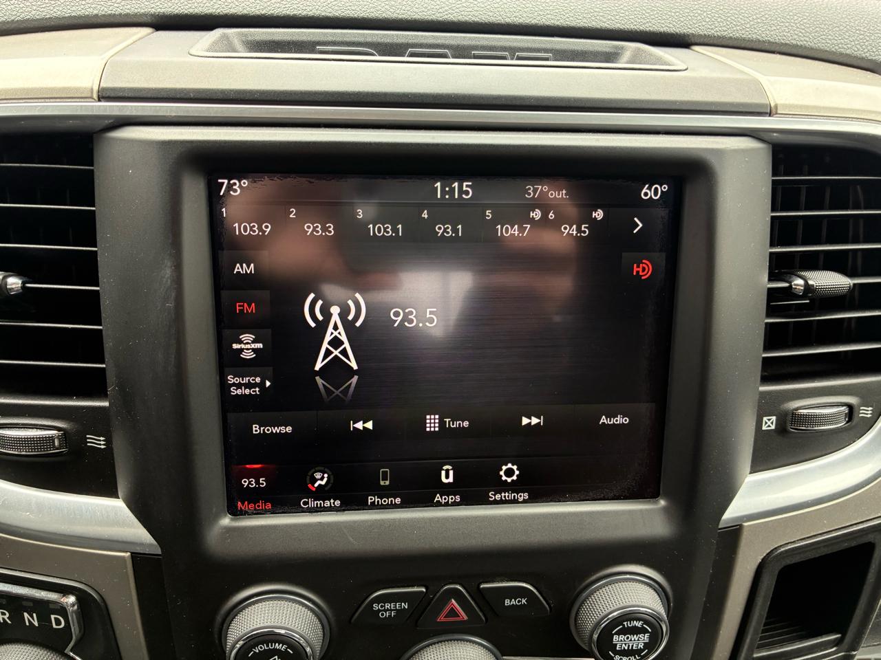 RAM 1500 SLT Quad Cab 4WD 2020