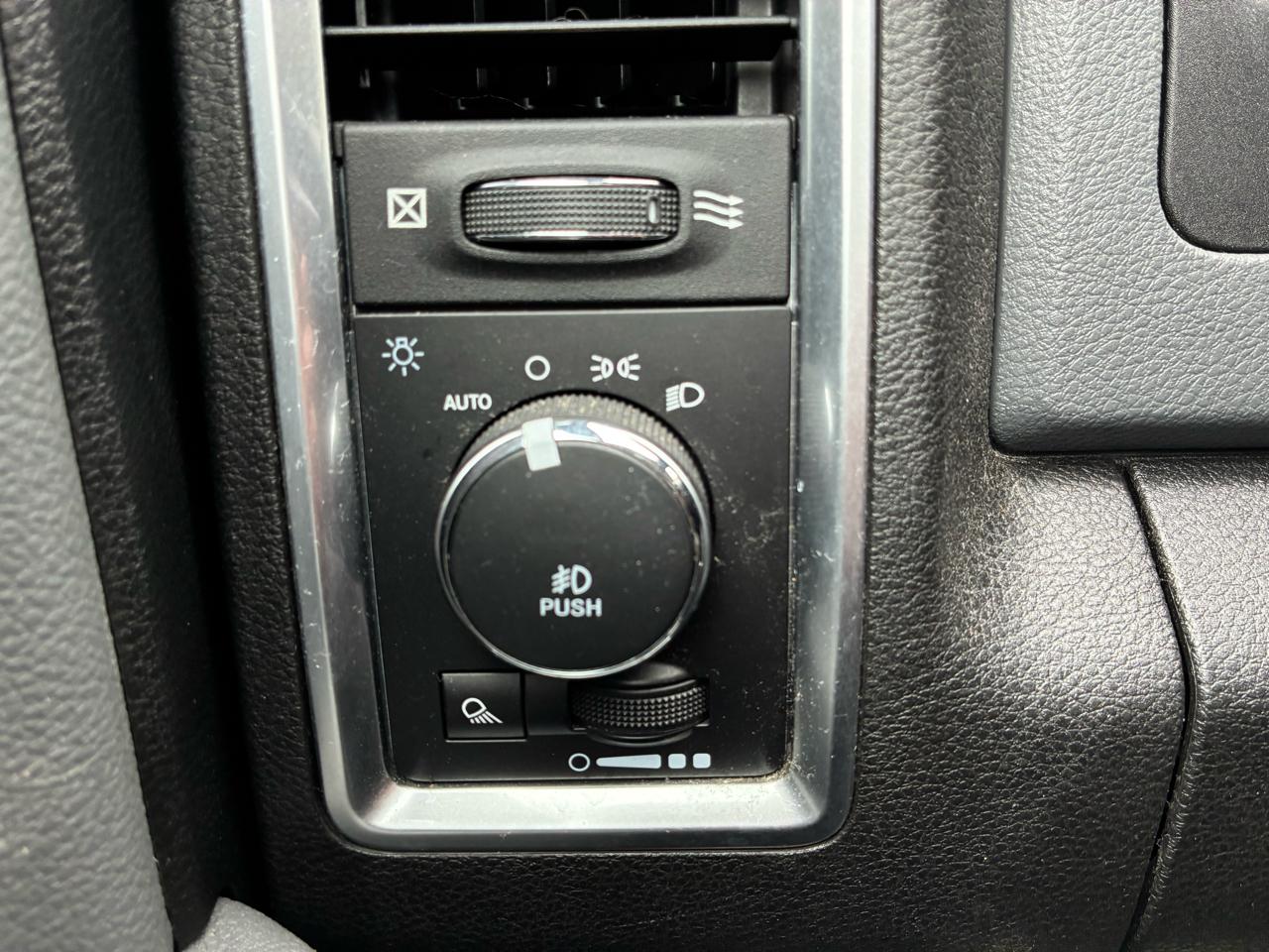 RAM 1500 SLT Quad Cab 4WD 2020