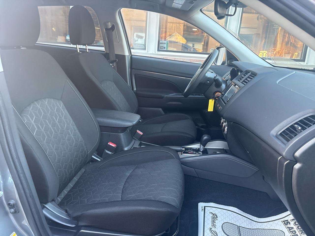 Mitsubishi Outlander Sport 2.0 ES 4WD 2025