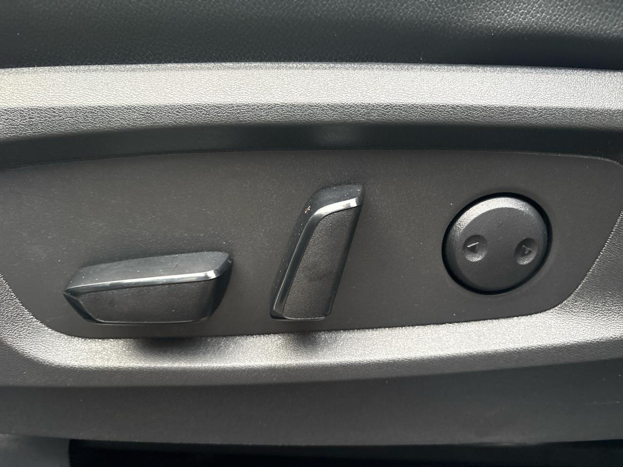 Nissan Pathfinder SL 4WD 2023