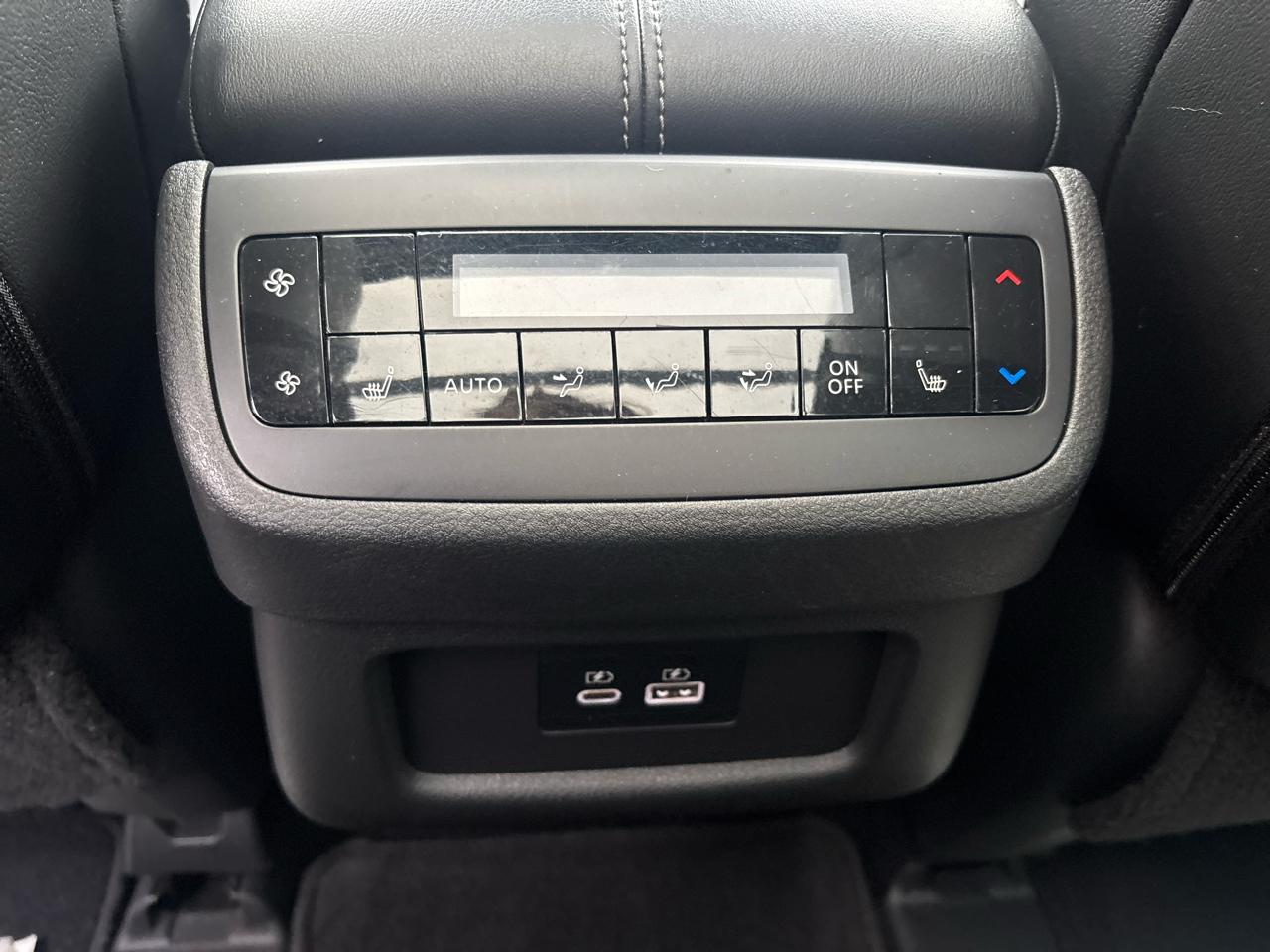 Nissan Pathfinder SL 4WD 2023