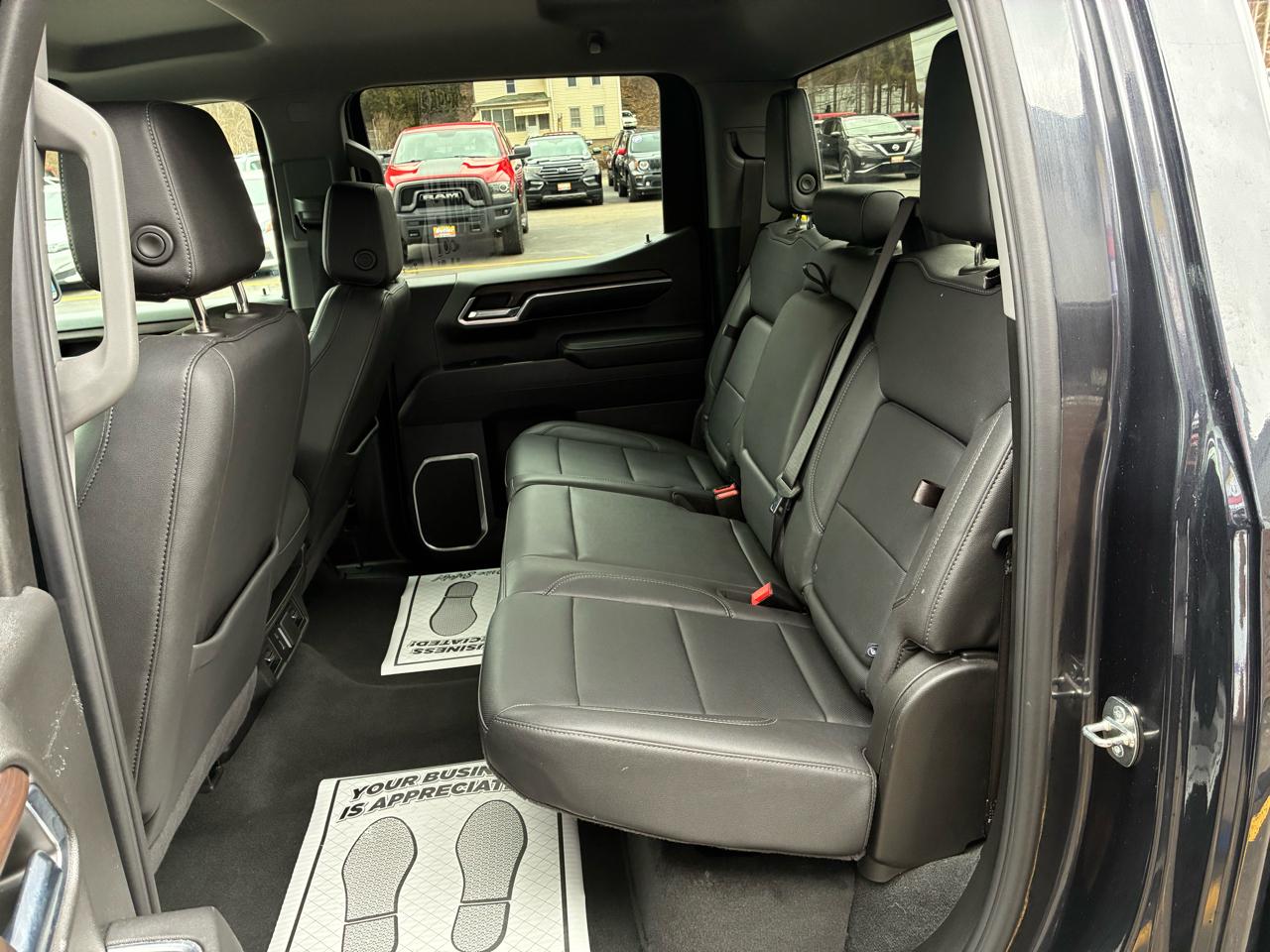 GMC Sierra 1500 SLT Crew Cab 4WD 2024