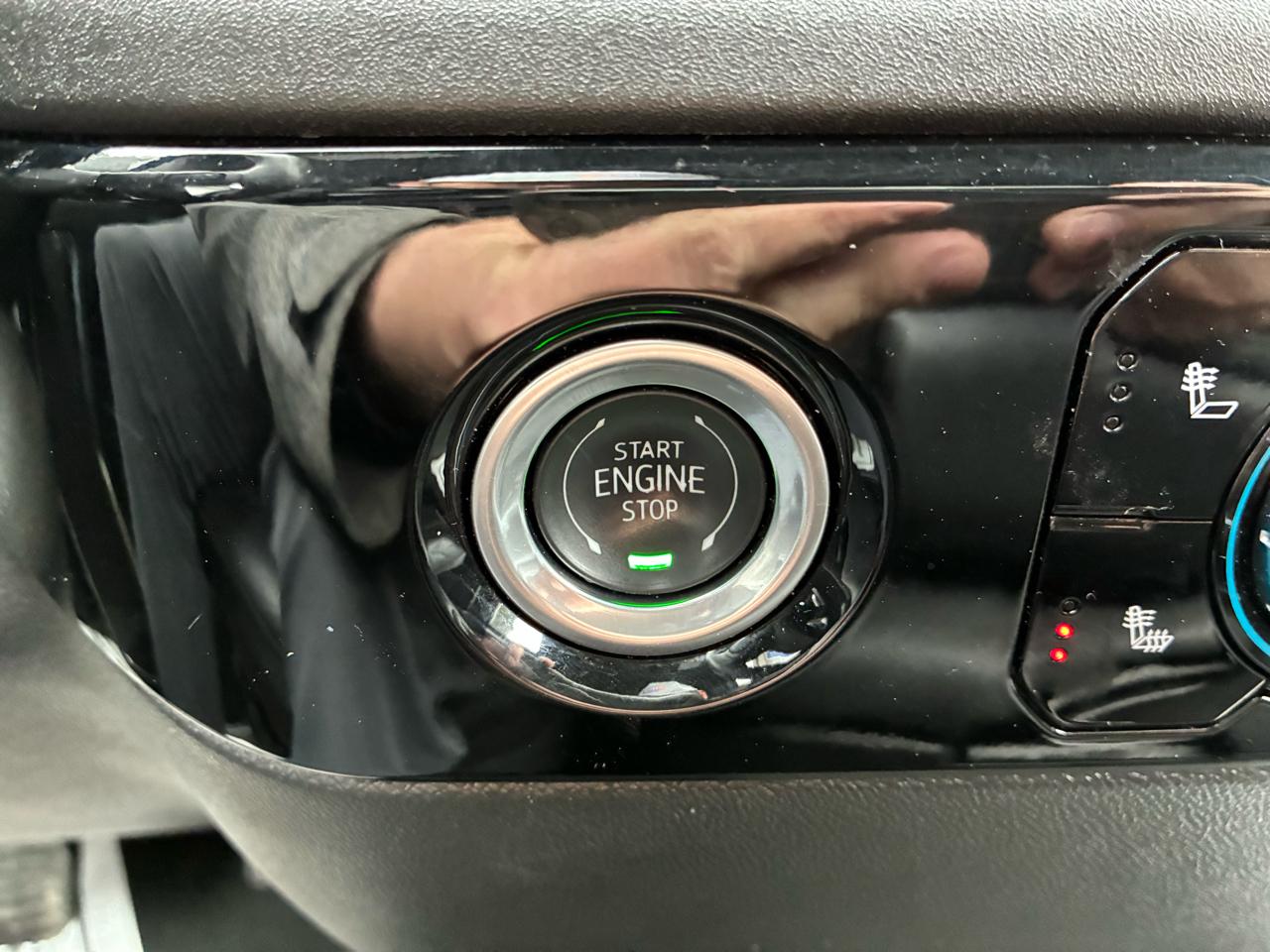 GMC Sierra 1500 SLT Crew Cab 4WD 2024