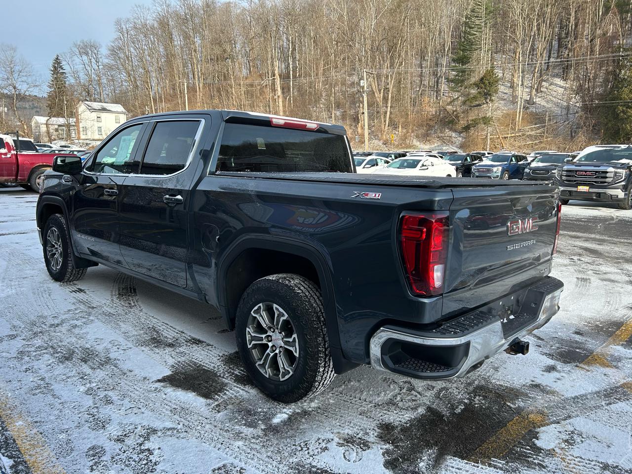 GMC Sierra 1500 SLE Crew Cab Short Box 4WD 2021