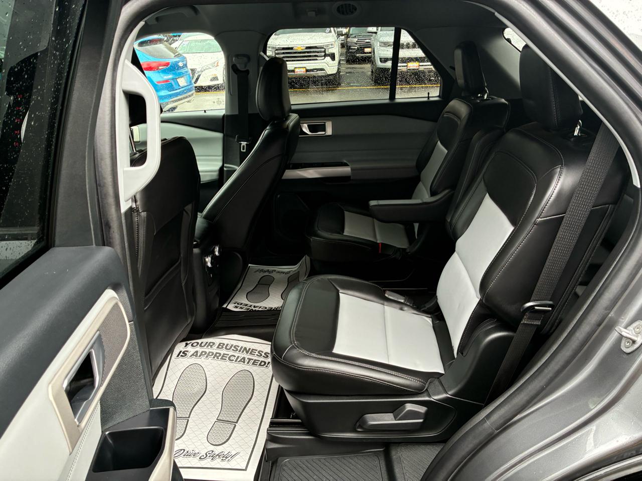 Ford Explorer XLT AWD 2023