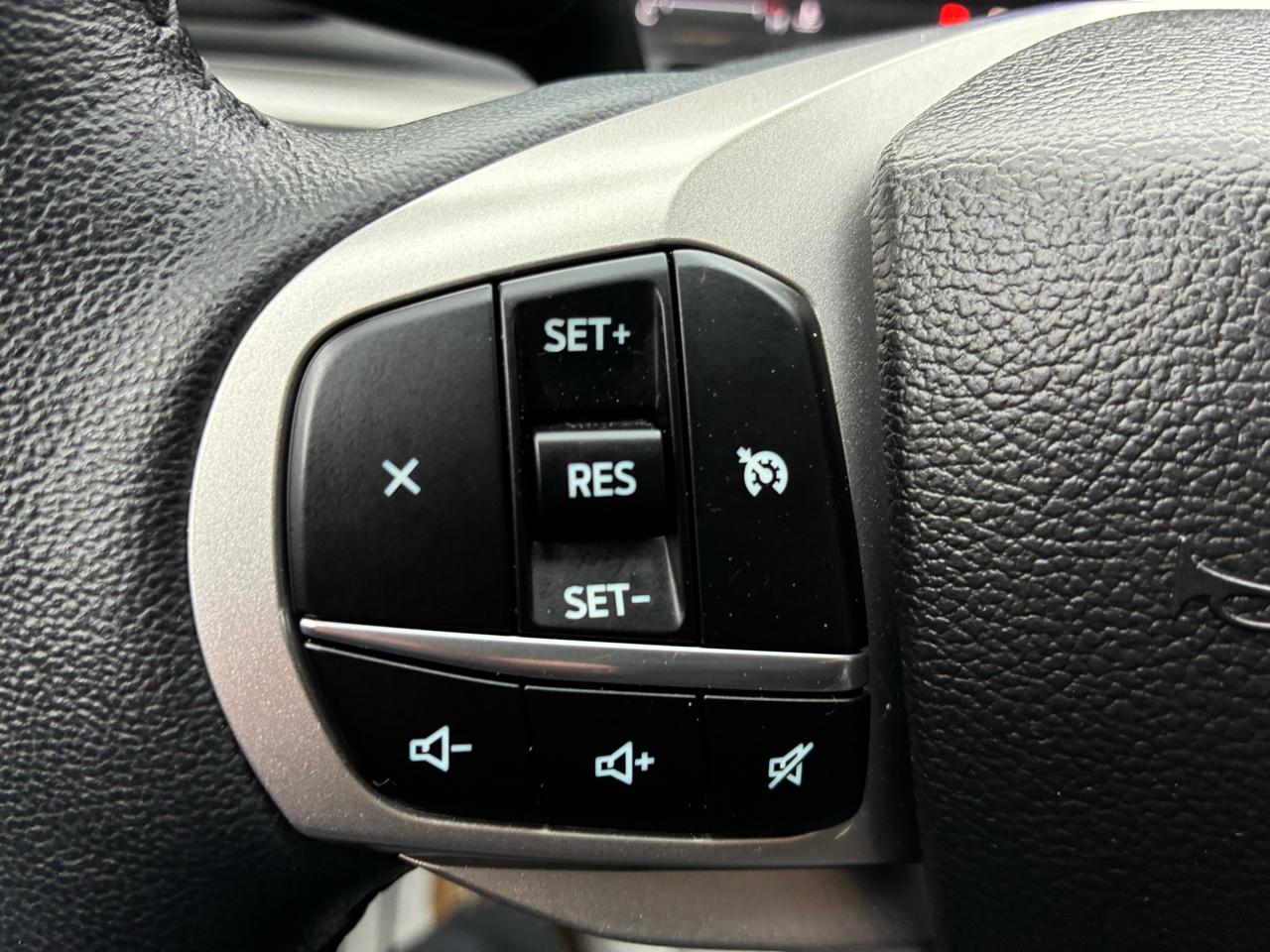 Ford Explorer XLT AWD 2023