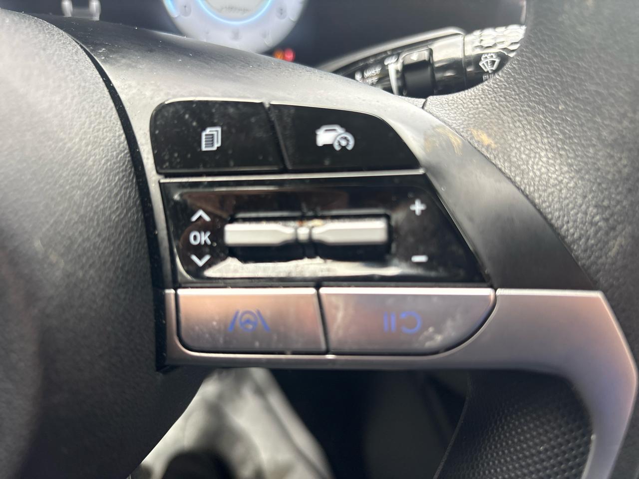 Hyundai Elantra SEL 2024