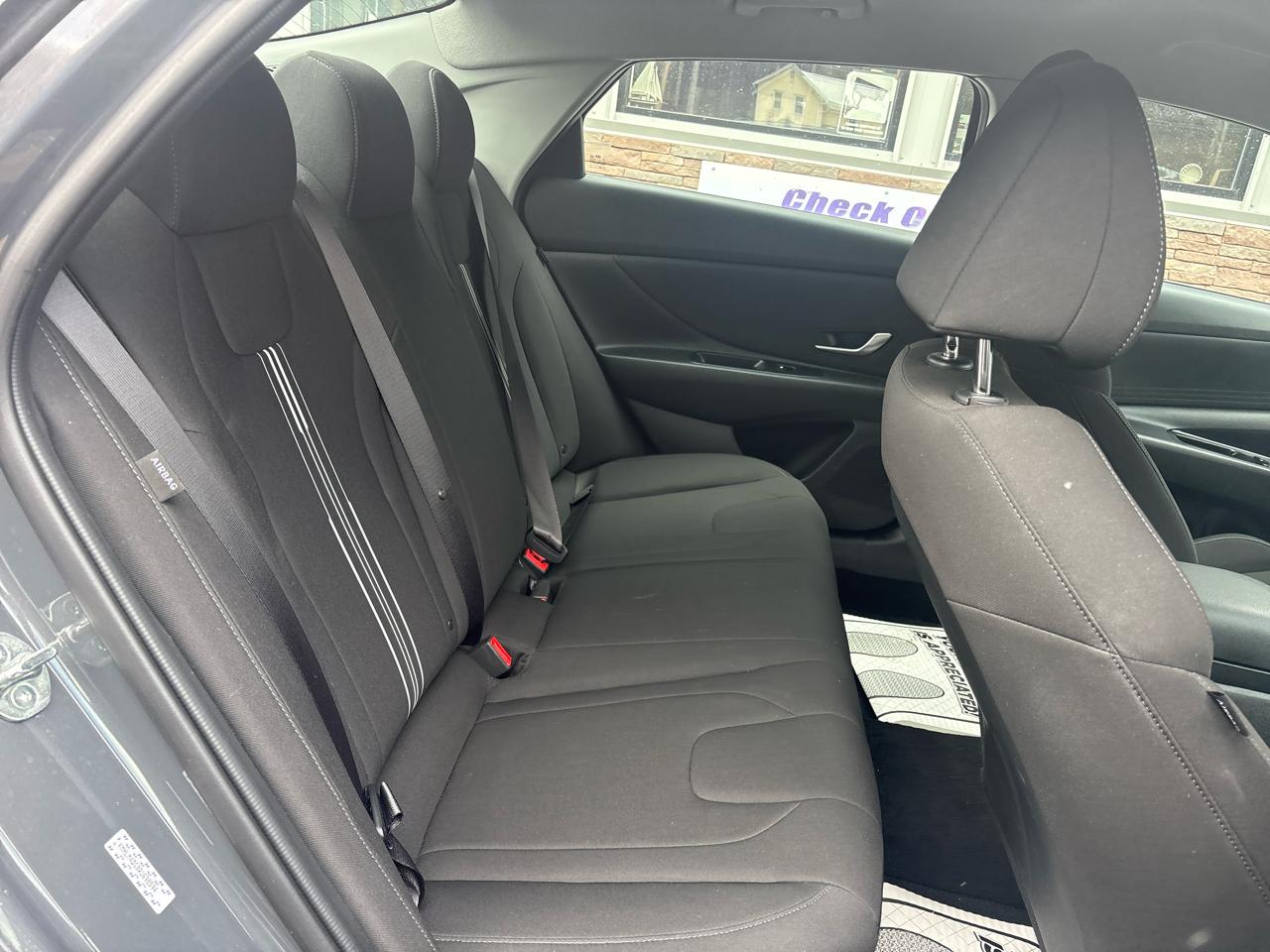 Hyundai Elantra SEL 2024