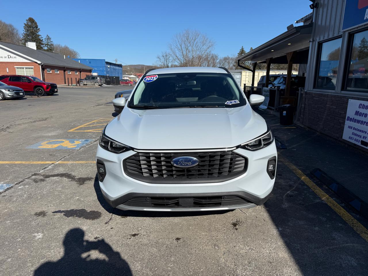 Ford Escape Platinum AWD 2025