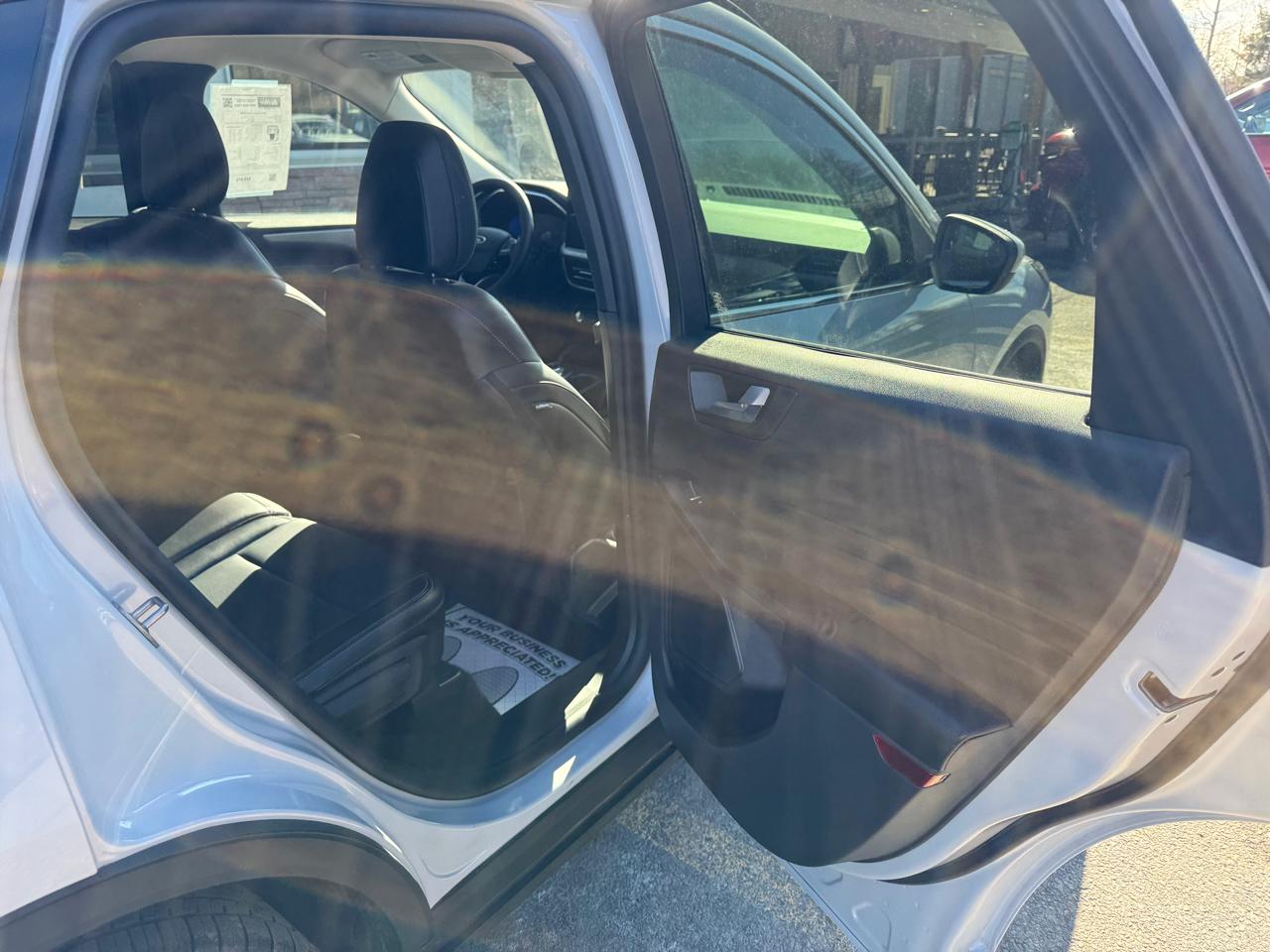 Ford Escape Platinum AWD 2025